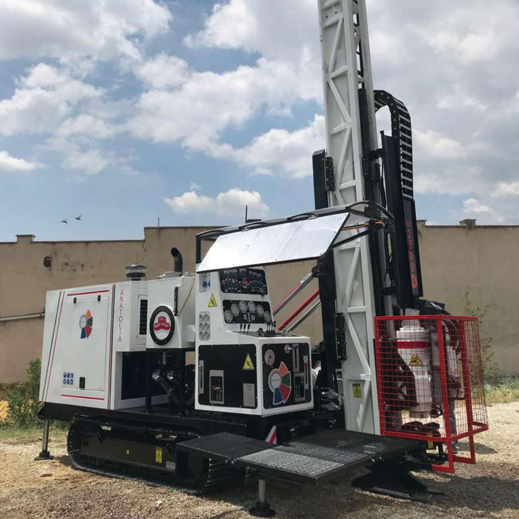 CRAWLER CORE HYDRAULIC DRILLING MACHINE INN2500